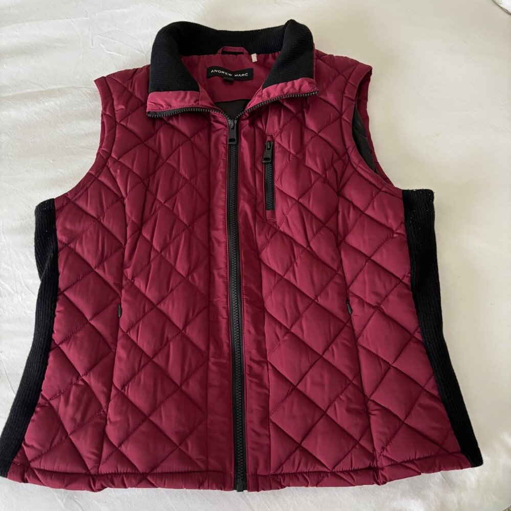 Quilted sleeveless zip front vest Misses XL